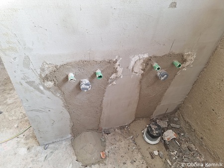 Prenova sanitarij na bazenu Pod skalco (10)